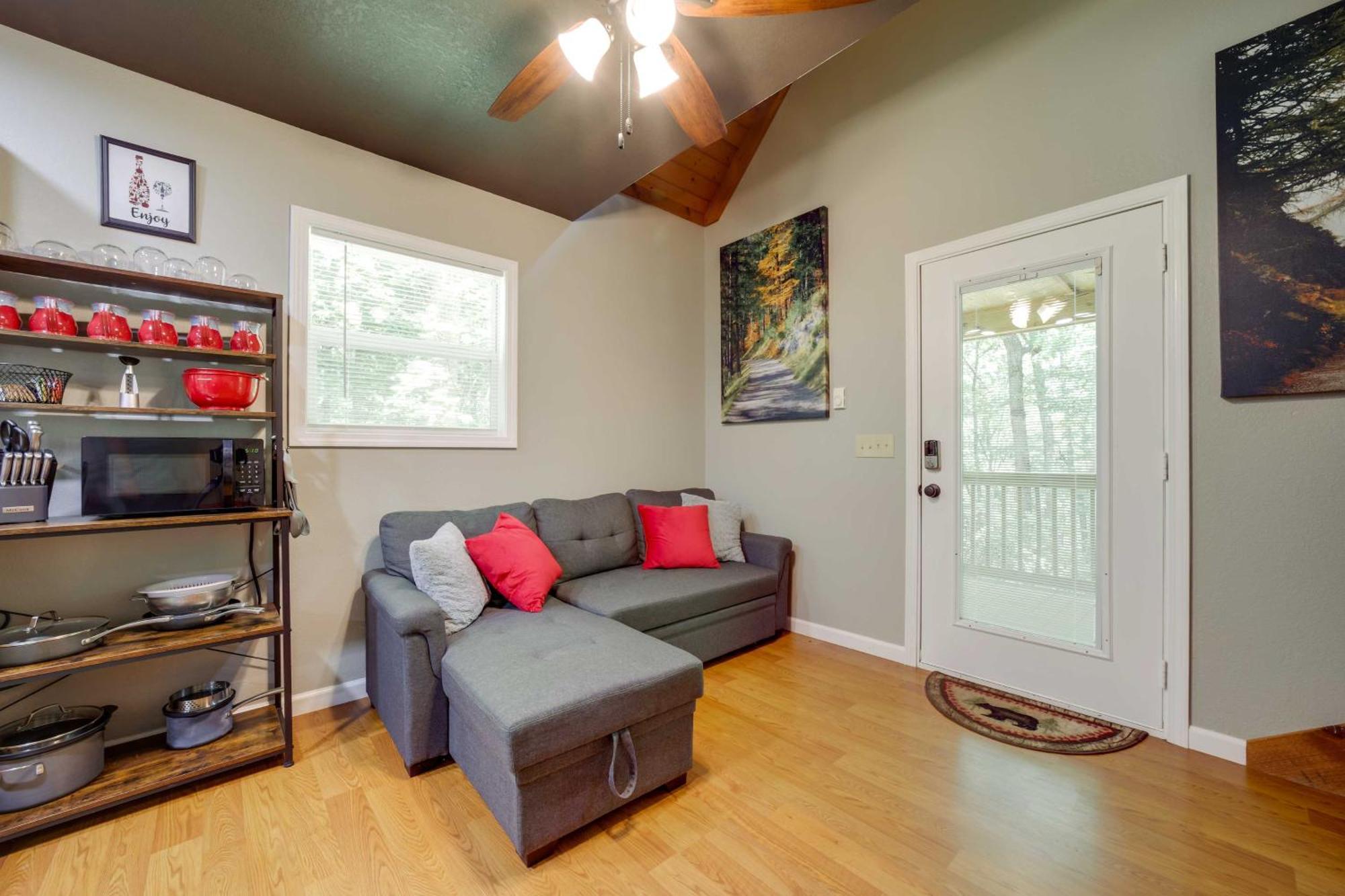 Cozy Whittier Cabin And Yard And Hot Tub, Pets Welcome Exterior photo